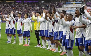 優勝争いをしていた京都にアウェーで勝ち、J1残留を決めた(11月9日)=共同