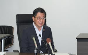 「BA.5対策強化宣言」の終了を発表する高知県の浜田省司知事（16日、県庁）