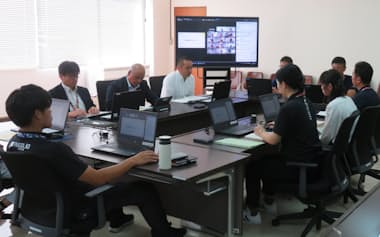 生成AIを学ぶ「つながる学び合いカレッジ」の開講式(2025年10月、鹿児島県日置市役所)