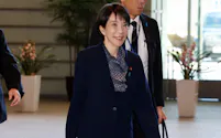 首相官邸に入る高市首相(26日午前)