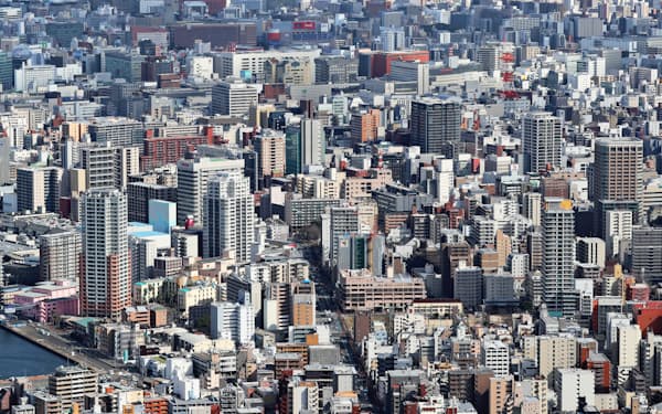 福岡市の商業地は9.6％上昇し、伸び率は47県庁所在地でトップ（繁華街の天神方面を望む、2020年撮影）