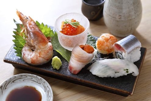 エビ カニ ウニ満載 和洋融合創作料理 東京 四谷 Nikkei Style エビ カニ ウニ満載 和洋融合創作料理 東京 四谷 Nikkei Style