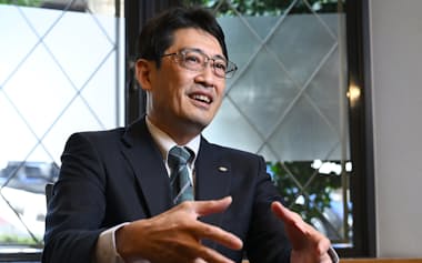 ロイヤルホールディングスの阿部正孝社長(25年12月、東京都世田谷区)