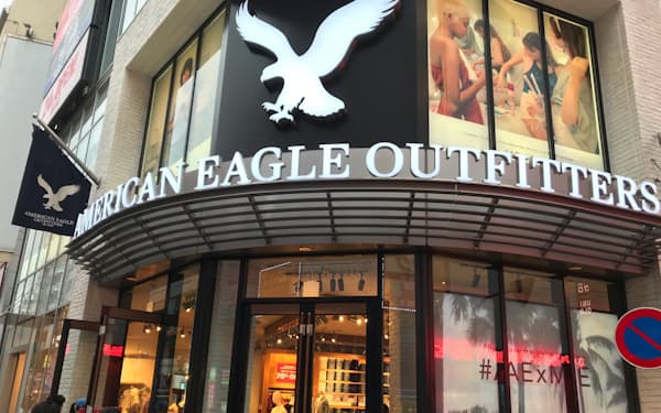 ユニクロ池袋東武店リニューアル 柳井会長 都心店の起爆剤に 日本経済新聞 ユニクロ池袋東武店リニューアル 柳井会長 都心店の起爆剤に 日本経済新聞