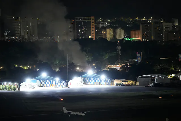 米軍、ベネズエラ首都カラカスを空爆か マドゥロ政権が非常事態宣言