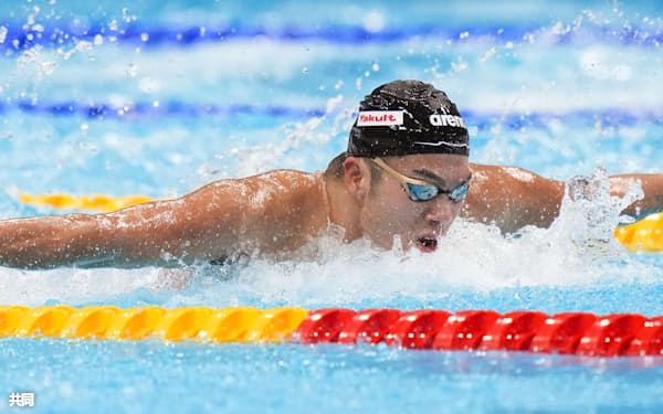  男子100メートルバタフライ決勝 力泳する水沼尚輝。銀メダルを獲得した=ブダペスト(共同)