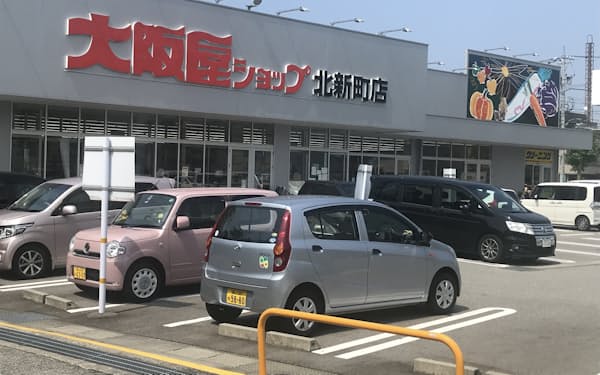 大阪屋ショップは富山県と石川県に50店舗を持つ（富山市内の店舗）