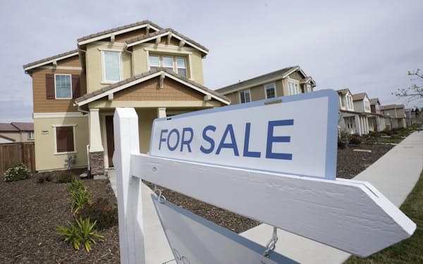 米国内9地域のうち8地域の住宅価格が前月比でマイナスになった（米カリフォルニア州）=AP