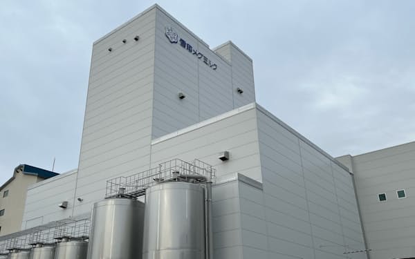 雪印メグミルクは磯分内工場を報道陣に公開した（28日、北海道標茶町）