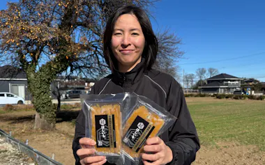 中野あずささんはサツマイモの栽培から加工まで一貫して手がける