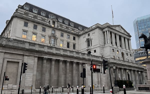 イングランド銀行はインフレ対応で利上げと量的引き締めを進めている