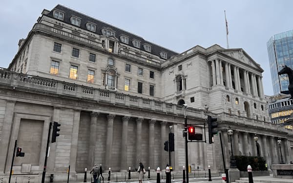 イングランド銀行はインフレ対応で利上げと量的引き締めを進めている