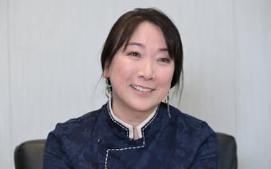 「動物と関わりを持つ人々の人間ドラマを書きたくなった」と話す村山由佳さん