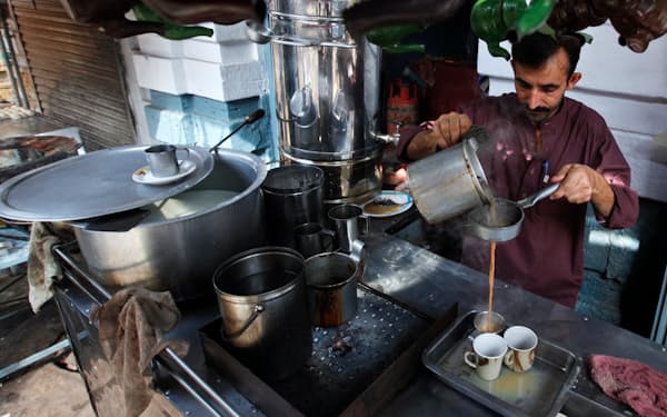 パキスタンは紅茶の輸入額が最も多い国（2012年、カラチ）＝ロイター