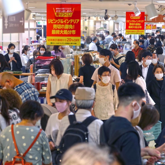 小田急百貨店 新宿本館55年の営業に幕 西口再開発で 日本経済新聞 小田急百貨店 新宿本館55年の営業に幕 西口再開発で 日本経済新聞