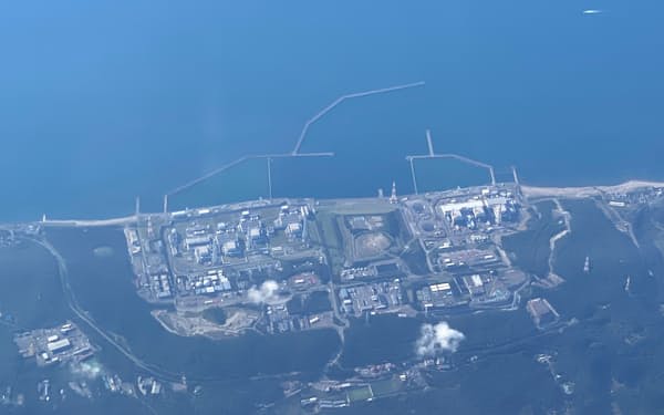 上空から見た柏崎刈羽原子力発電所（新潟県）