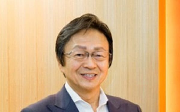 1979年リクルート（現リクルートホールディングス）入社。首都圏営業部長など経て95年にインキュベーション事業のインターウォーズを設立、社長に就く。日本ニュービジネス協議会連合会副会長。
