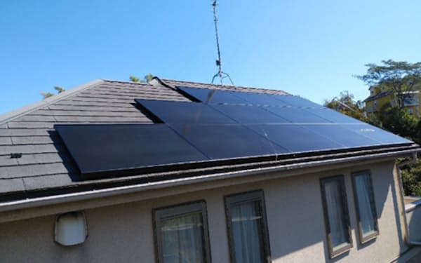 住宅の脱炭素化に向けて、戸建てへの太陽光パネルの設置義務化が進みそうだ