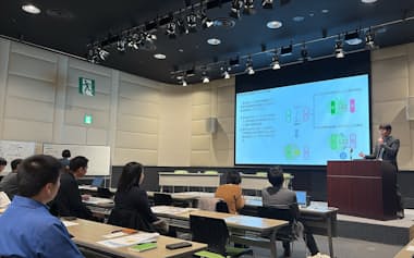 2024年度の成果報告会の様子