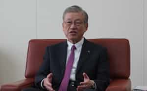 日本ガス協会の内田高史会長(14日、東京・港) 日本ガス協会の内田高史会長(14日、東京・港)