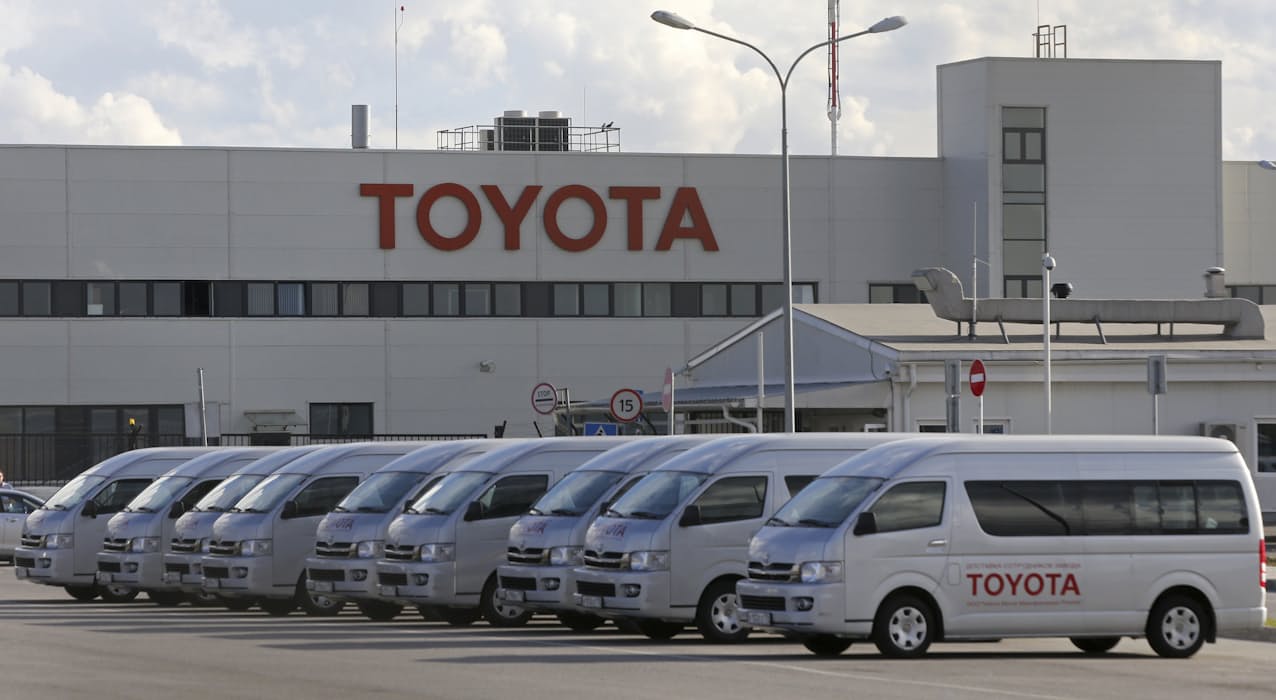 ロシアのサンクトペテルブルクにあるトヨタの工場。トヨタはロシア市場からの撤退を決めた=ロイター