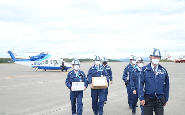 釧路空港でヘリコプターを使った訓練をした（HAP提供）