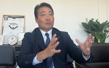 遠州鉄道の丸山社長(25年12月、浜松市)