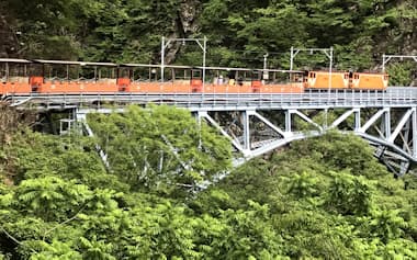 黒部峡谷鉄道は24年の能登半島地震で橋が損傷し、約半分の区間しか再開していない