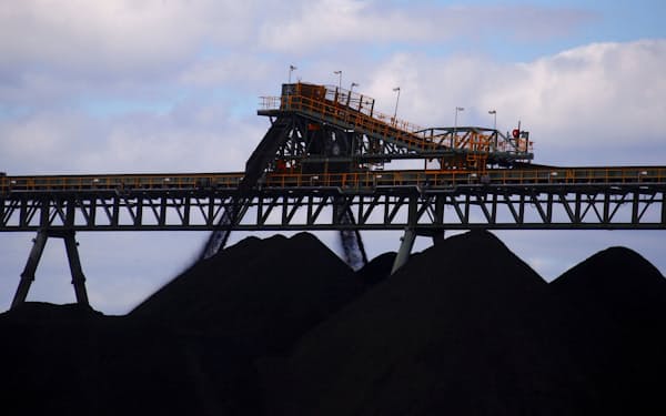 日本などが使う高品位な石炭は供給元が限られている=ロイター