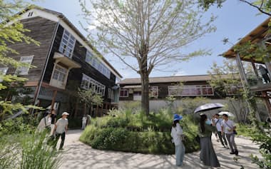 2つの廃校舎を移築した河瀬直美氏のシグネチャーパビリオンは関西の自治体と移設交渉に入る(25年6月、大阪市此花区)