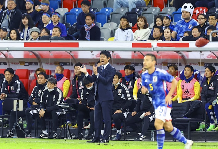 W杯へ最後まであがく 岡崎慎司 日本経済新聞 W杯へ最後まであがく 岡崎慎司 日本経済新聞