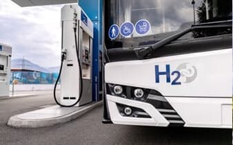 バス向けの水素燃料電池の開発を本格化する（イメージ）