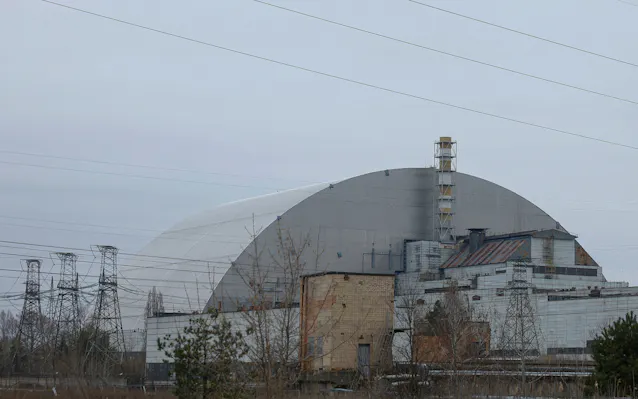 チョルノービリ原発、一時電源喪失 ウクライナ「ロシアが攻撃」 - 日本経済新聞