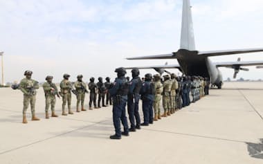 凶悪犯37人を引き渡した(20日)=メキシコのハルフッシュ治安・市民保護相のSNS投稿