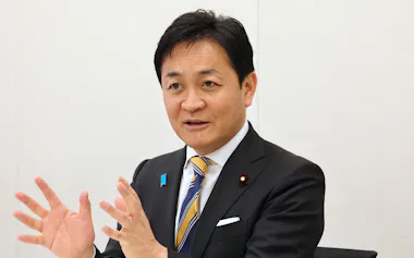 インタビューに答える国民民主党の玉木代表(21日、国会内)