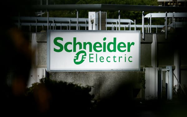 仏シュナイダーエレクトリックは様々な業界のエネルギー管理・デジタル化支援に乗り出している＝ロイター