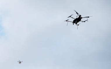 米電池メーカーのセスAIは韓国工場の生産ラインを転換し、ドローンおよび「空飛ぶクルマ」向けの電池セル生産を開始した=ロイター