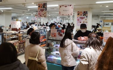 そごう大宮店でバレンタインの催事が始まった(22日、さいたま市)