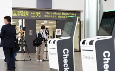 神戸市は国際チャーター便の就航に合わせて神戸空港に第2ターミナルを整備した(25年4月、神戸市中央区)
