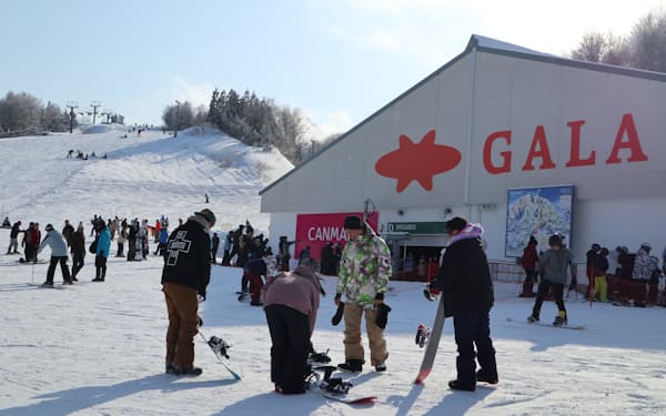 首都圏からのアクセスの良さなどで人気のGALA湯沢スキー場(新潟県湯沢町)