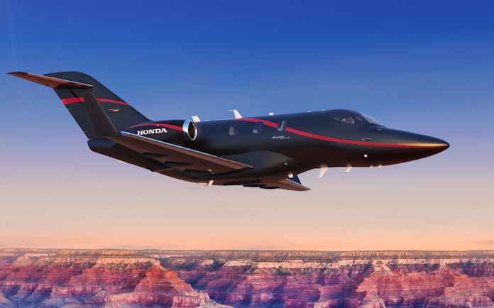 ホンダジェット刷新 航続距離0キロ延長 自動技術も 日本経済新聞 ホンダジェット刷新 航続距離0キロ延長 自動技術も 日本経済新聞