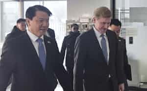 U.S. Under Secretary of Defense for Policy Elbridge Colby, right, arrives to meet with South Korean Defense Minister Ahn Gyu-back at the Defense Ministry in Seoul, South Korea, Monday, Jan. 26, 2026. (Lee Jung-hyun/Yonhap via AP) U.S. Under Secretary of Defense for Policy Elbridge Colby, right, arrives to meet with South Korean Defense Minister Ahn Gyu-back at the Defense Ministry in Seoul, South Korea, Monday, Jan. 26, 2026. (Lee Jung-hyun/Yonhap via AP)