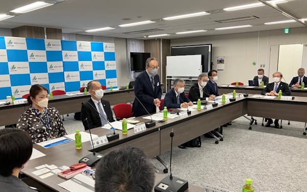 「新しい成田空港」構想検討会の初会合（東京都港区の運輸総合研究所）