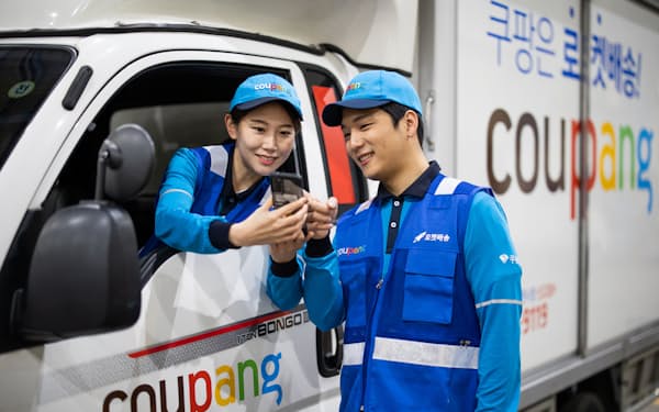 クーパンは韓国で６万５千人超の従業員を抱えて自前の物流網を整備する