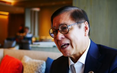 取材に答えたタイのシーハサック外相(29日、セブ)