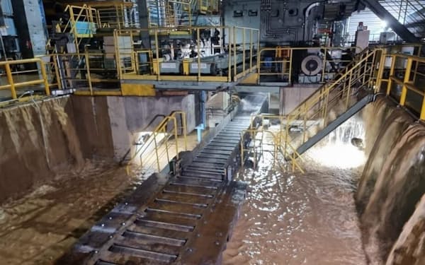 ポスコの浦項製鉄所は台風11号の浸水被害から復旧作業を続けている（９月）
