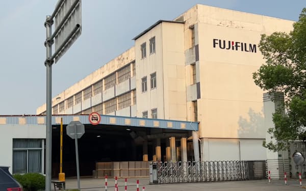 複合機やプリンターを生産する「富士フイルムビジネスイクイップメント上海」（７月、中国上海市）