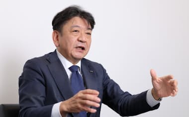 インタビューに答える東京電力ホールディングスの小早川智明社長(30日、東京都千代田区)