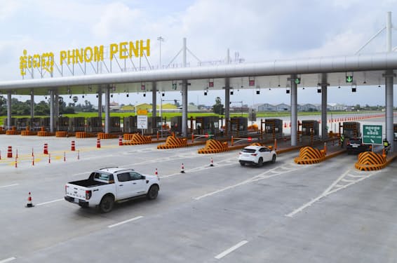 初の高速 無料で試験運用 カンボジア強まる中国傾斜 日本経済新聞 初の高速 無料で試験運用 カンボジア強まる中国傾斜 日本経済新聞
