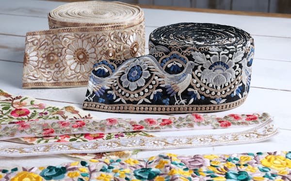 インド刺繍リボンは豪華かつ繊細な柄が特徴
